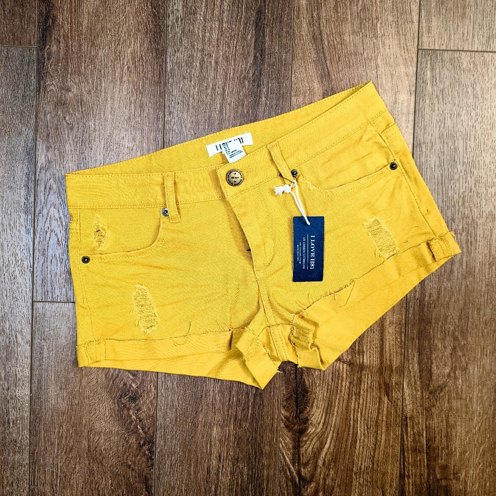 I love H81 yellow jean shorts